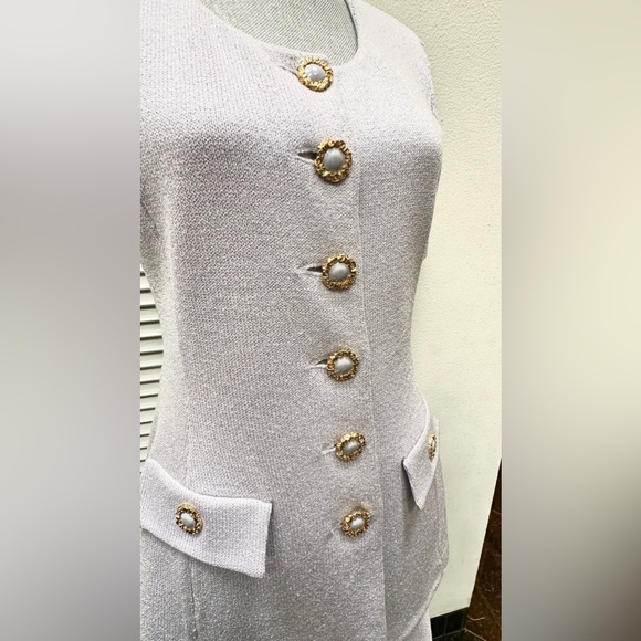 St. John collection by Marie Gray size 4 - Picture 5 of 6